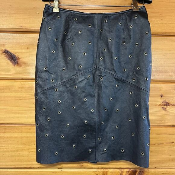 VTG Newport News Easy Style Women's Black L 100% Leather Studded Skirt. Size 10 - Picture 1 of 7